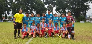 Gambar ini memiliki atribut alt yang kosong; nama filenya adalah SBS-Maivo-Kids-jongkokSaat-melawan-SBS-Bayangkara-Padang-Pariaman-Kota-300x146.jpg